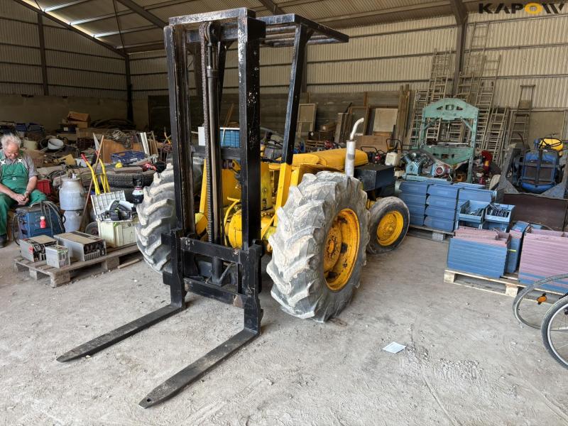 Ferguson pallet truck 1