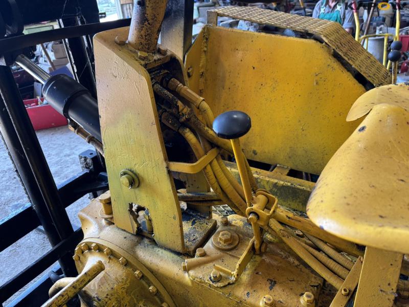 Ferguson pallet truck 19