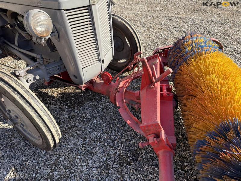 Ferguson TEA20 tractor with broom 36