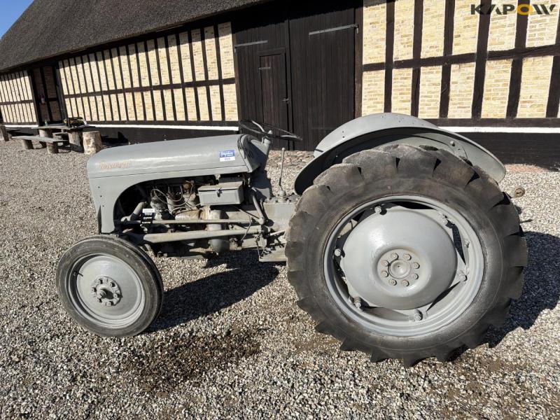 Ferguson TEA20 tractor 8