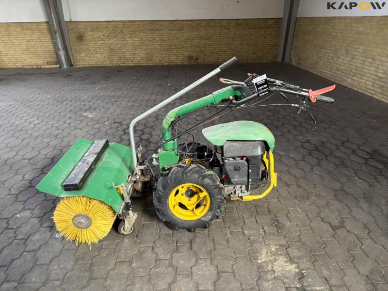 Ferrari 340 with broom 8