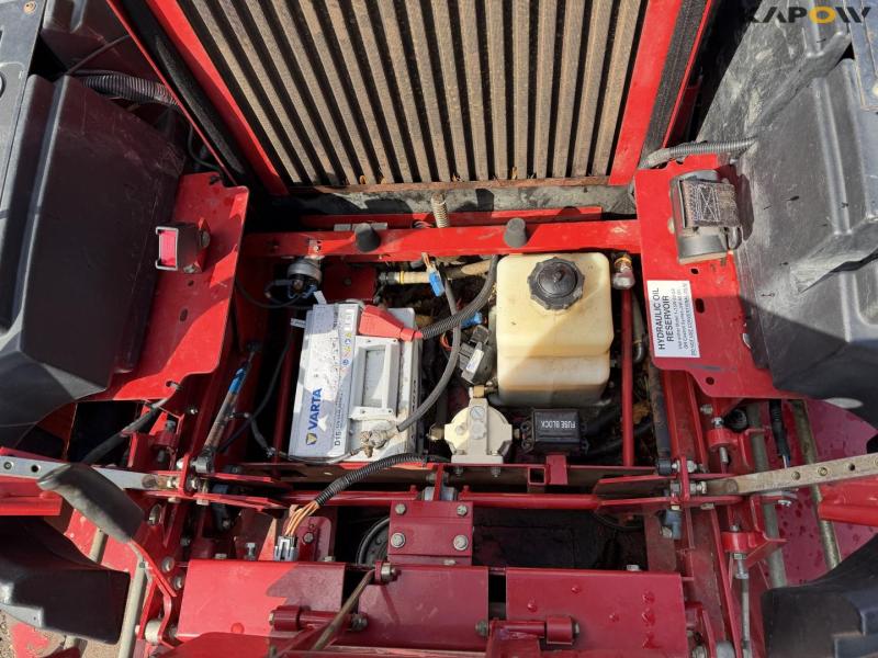 Ferris 5100 zero-turn lawn mower 23