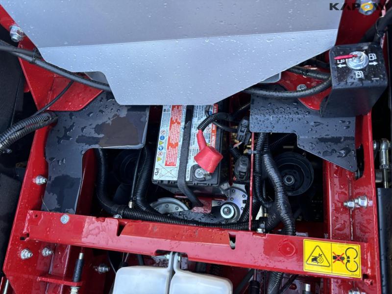 Ferris ZT 2200 Isx Zero Turn Grass Mower - New 39