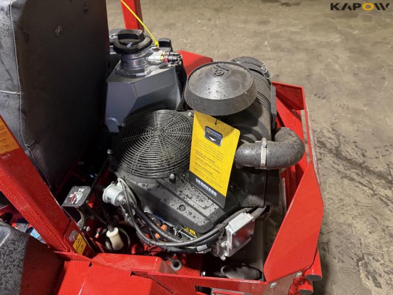 Ferris ZT 3300 ISX zero turn lawn mower - New 28