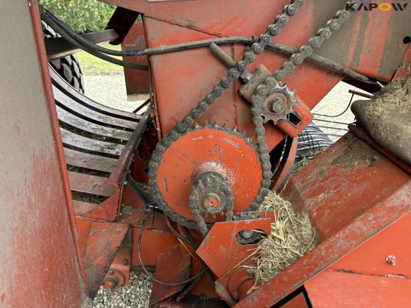 Fiatagri Hesston 4900 big square baler with bale wagon 44