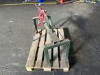 Flat iron clipper on stand 5