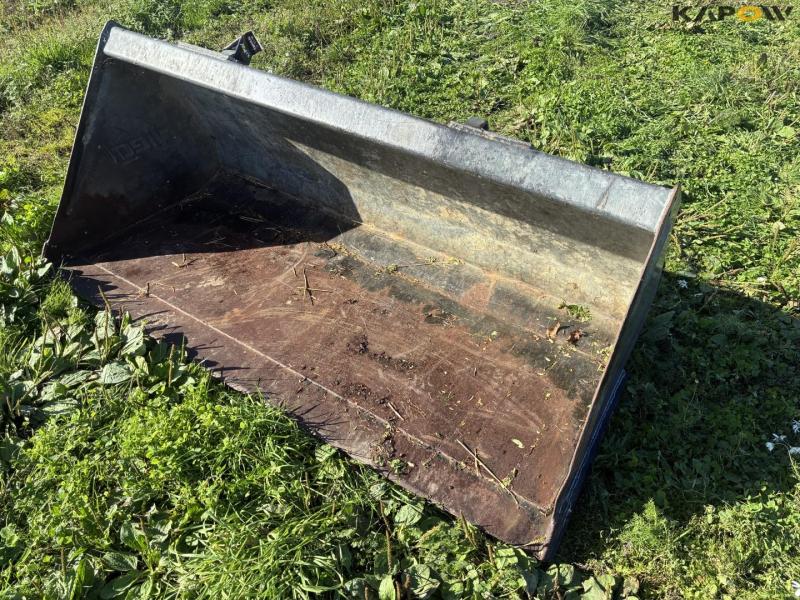 Fliegl bucket with Euro hitch 1