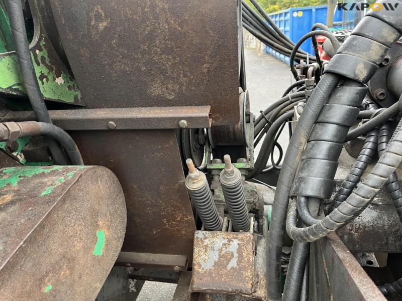 Wood chipper with crane and trolley 29