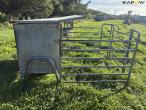 Feed fence with calf shelter 4