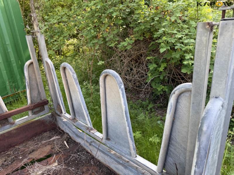 Feed fence 7