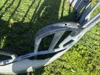 Feed fence 14