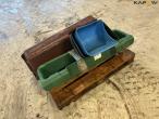 Feed boxes 3