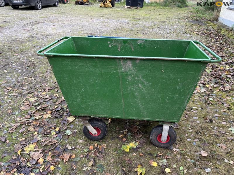 Feed carts 2 pcs. 8