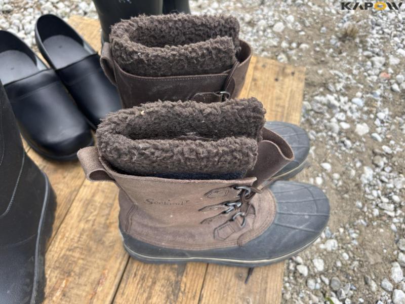 Footwear miscellaneous 14