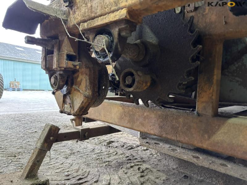 Feed hose for irrigation machine 38