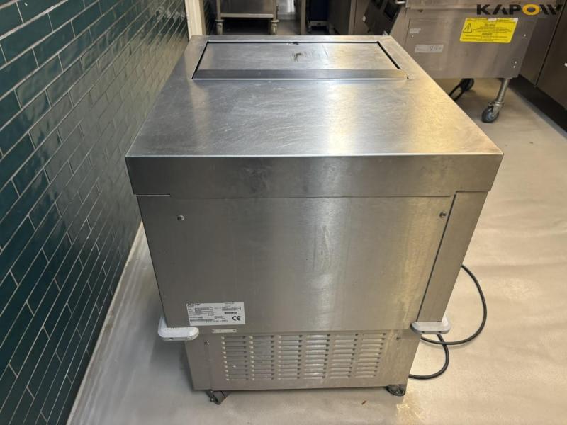 Follett chest freezer 4