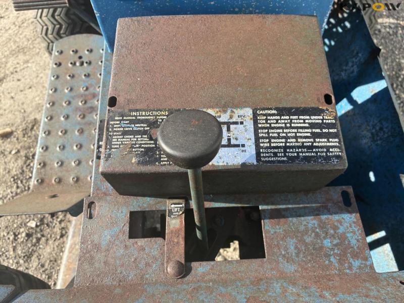 Ford 100 garden tractor 10