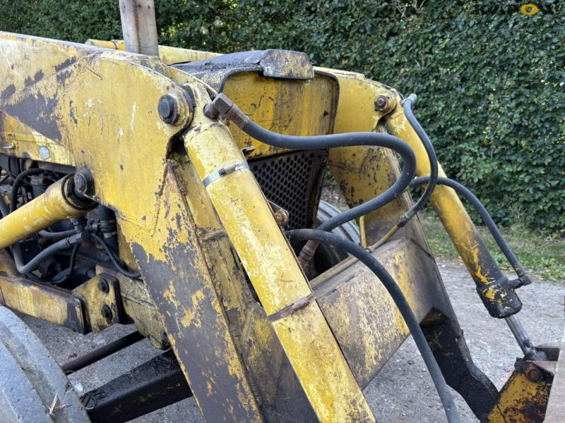 Ford 4550 loader 17