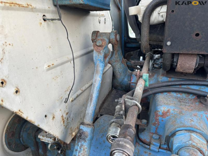 Ford 5000 tractor 37