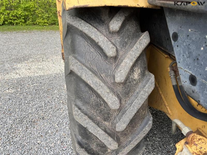 Ford 655 backhoe loader 24