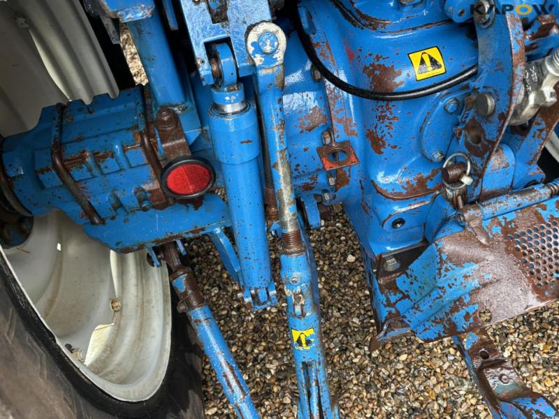 Ford 6610 tractor with front loader 32