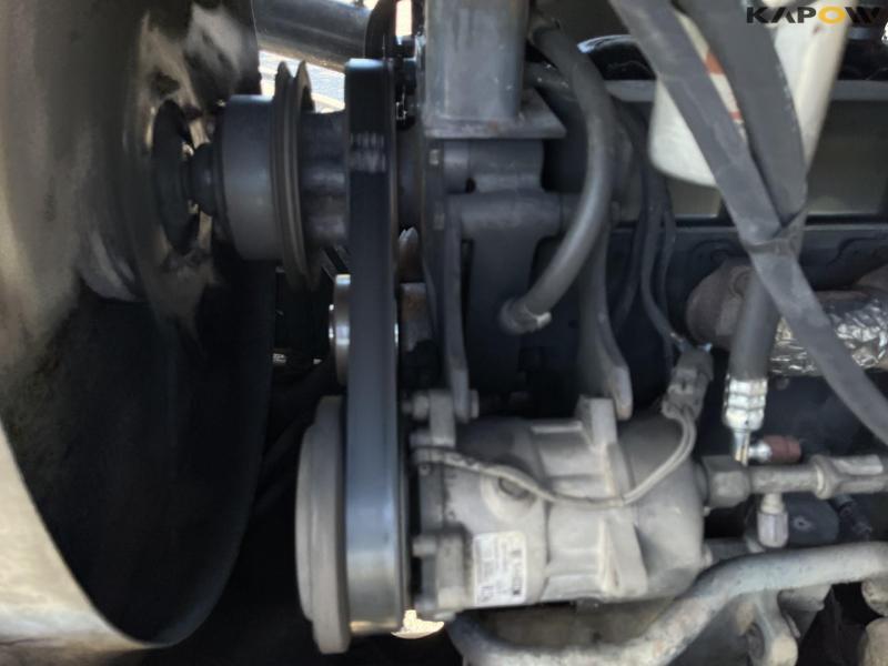 Ford 8770 front loader tractor 47