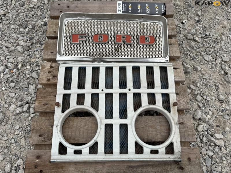 Ford front grill 1