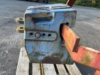 Ford front weight on HE-VA bracket 9