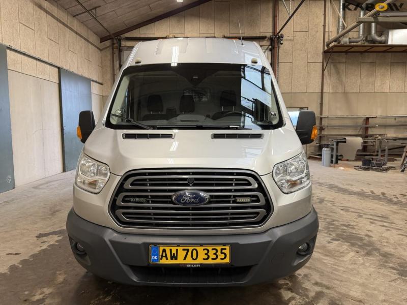 Ford Transit 2.2 Tdci with tools 2