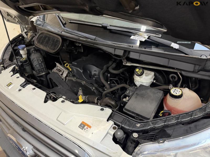 Ford Transit 2.2 Tdci with tools 104