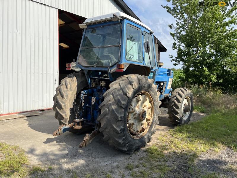 Ford TW15 tractor 5