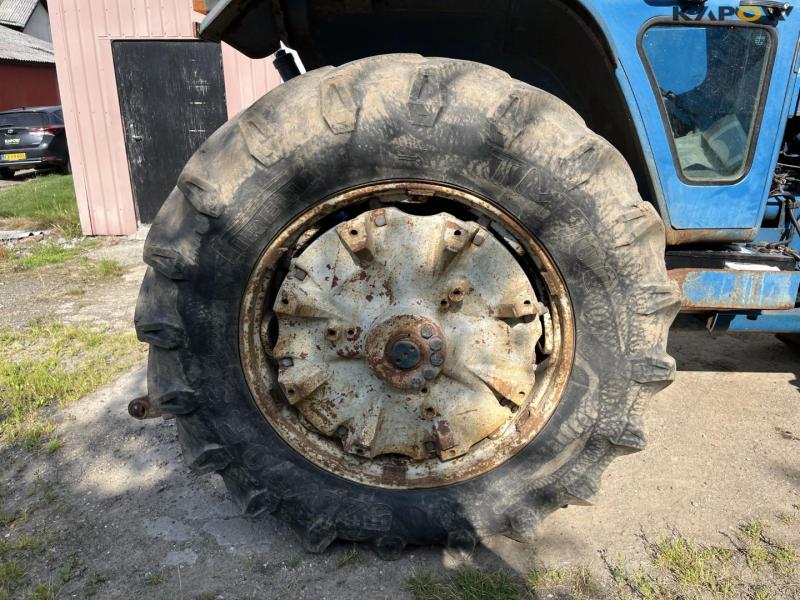 Ford TW15 tractor 24