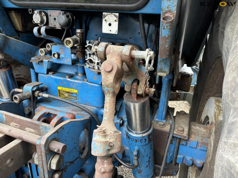 Ford TW35 tractor 31