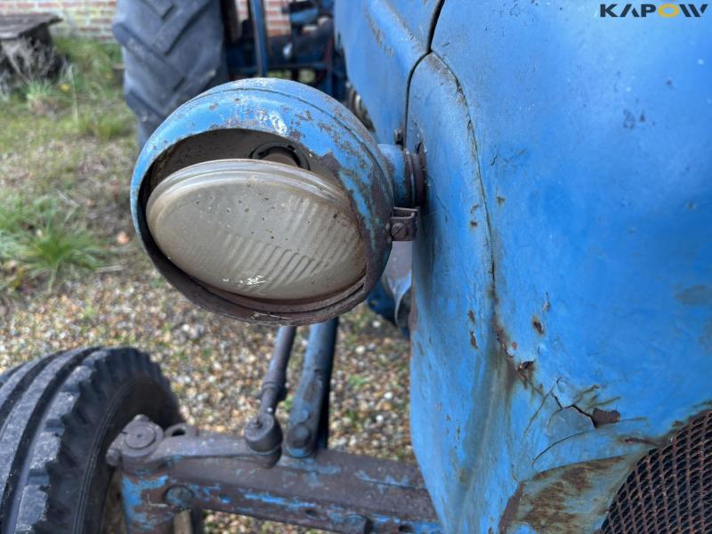 Fordson Dexta diesel tractor 14