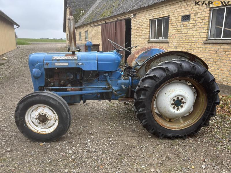 Fordson Dexta diesel 6