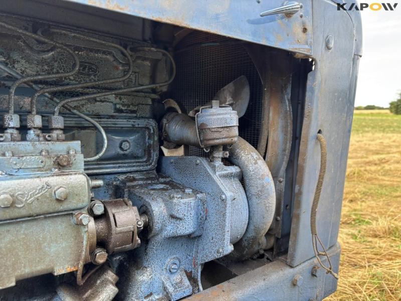 Fordson Rower Major tractor 19