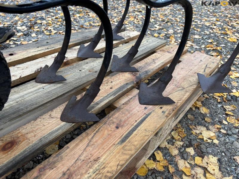 Fort goose foot harrow with variable width 8