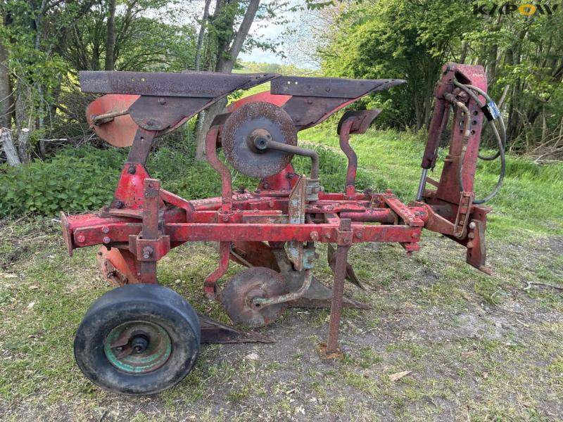 Fraugde 2 furrow reversible plough 2