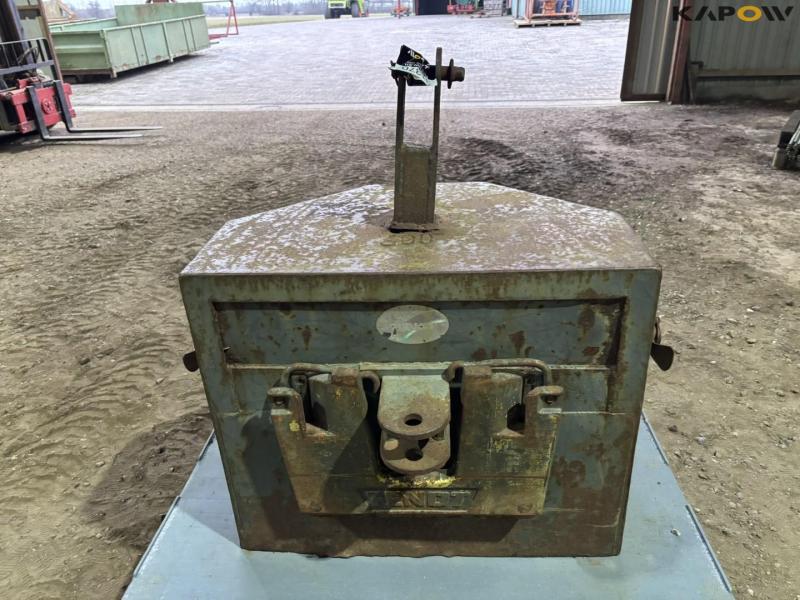 Front block 650 kg 5