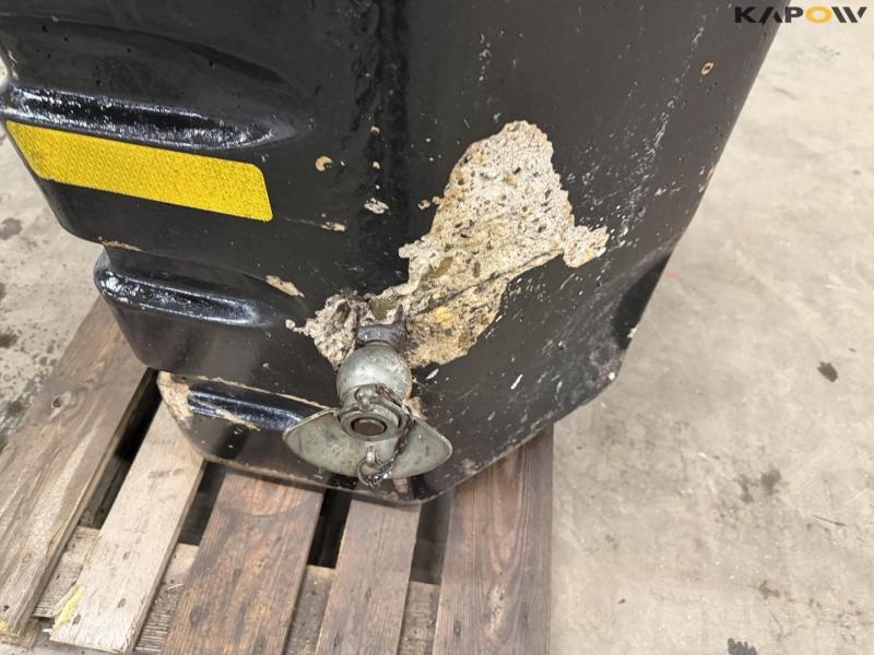 Front block 800kg 21