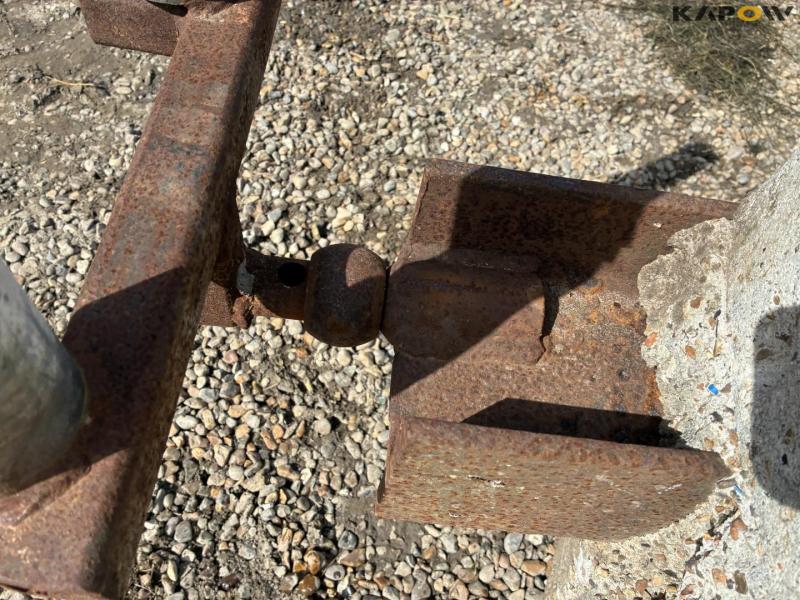 Concrete front block 9