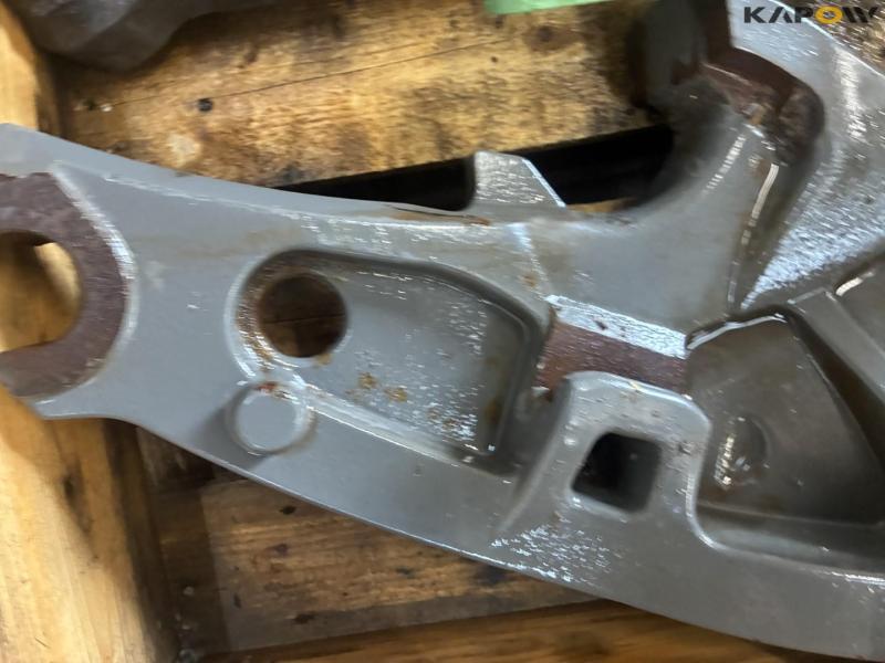 Front loader bracket for Fendt 516 15