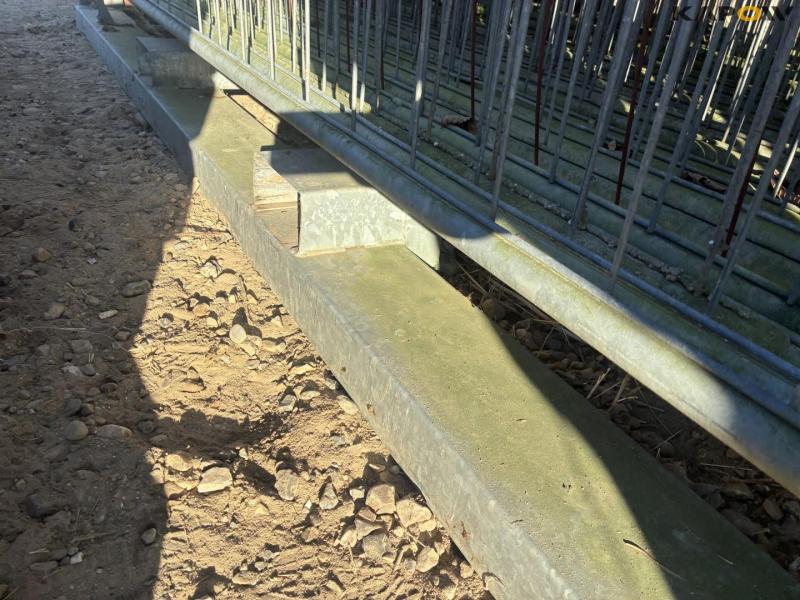 Galvanized construction site fence 12