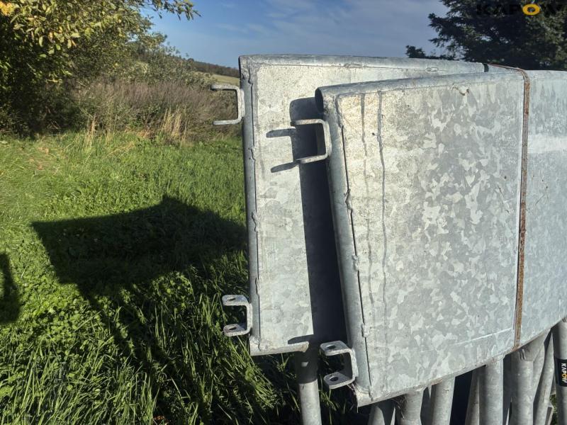 Galvanized feed fence 17