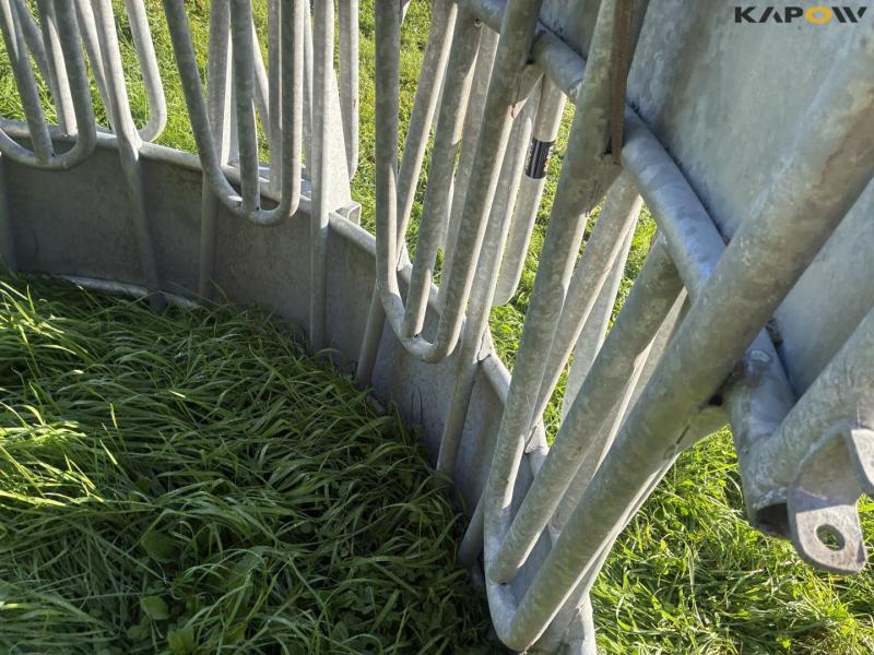 Galvanized feed fence 21