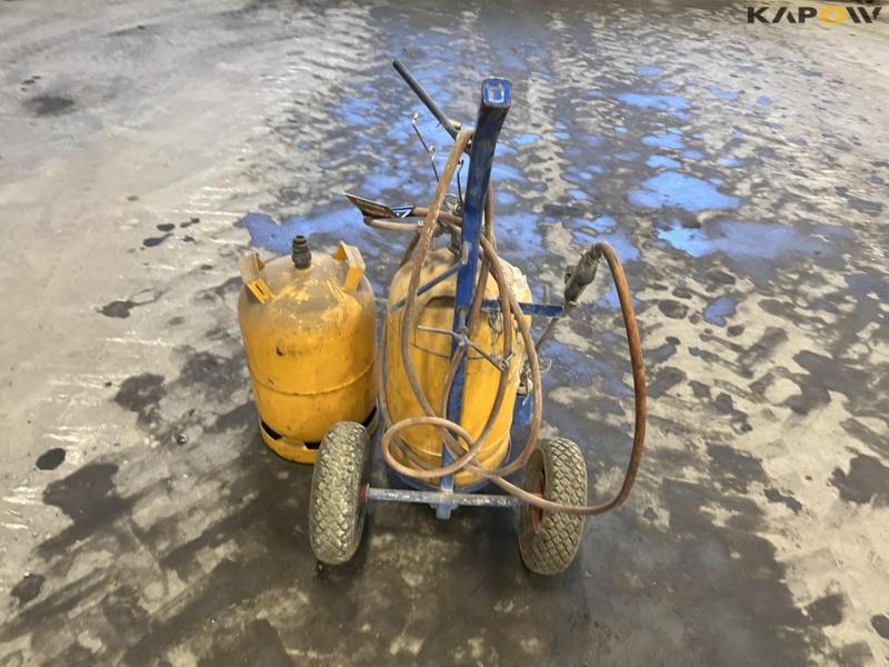 Gas bottle with burner 2