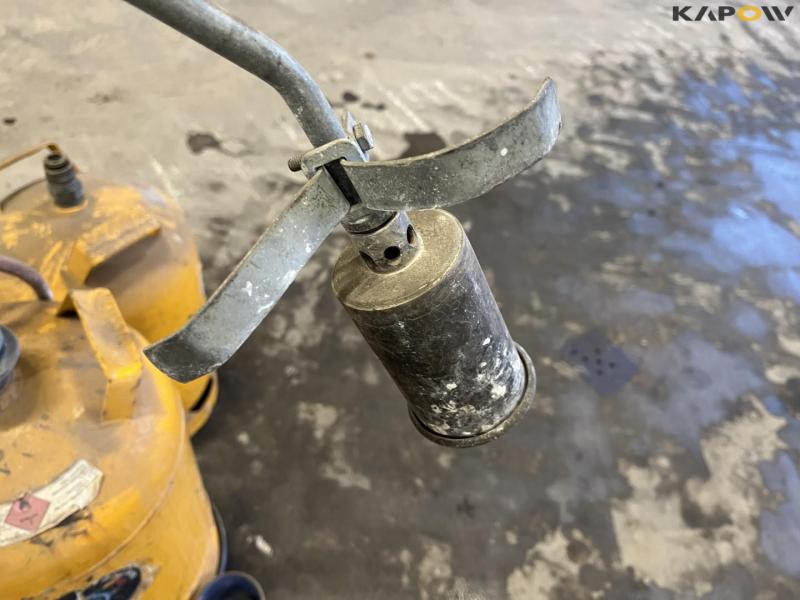 Gas bottle with burner 10