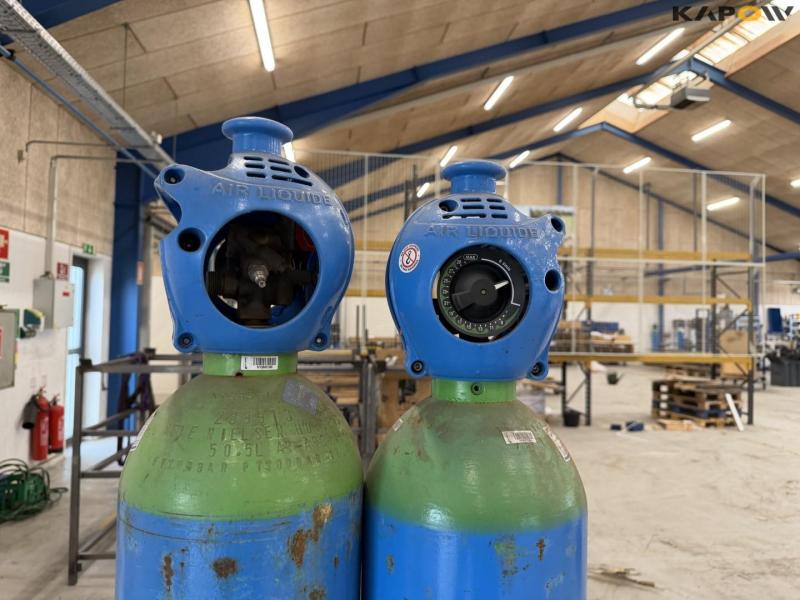 Gas cylinder arch with contents 15