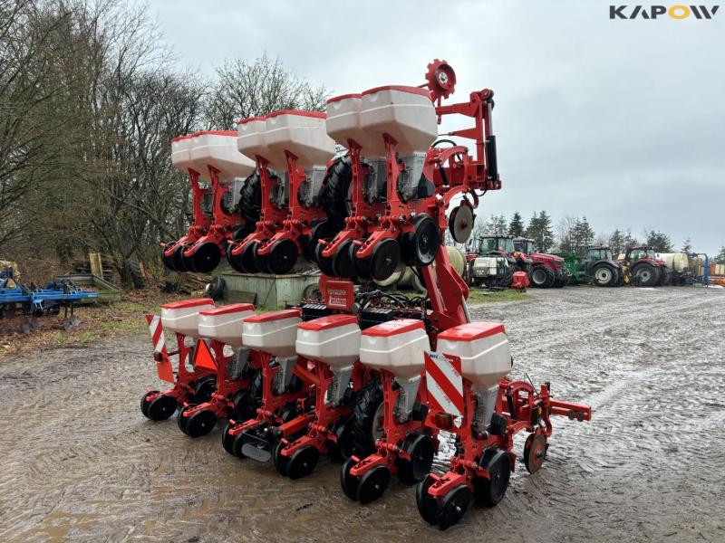 Gaspardo 12 row corn seeder 6