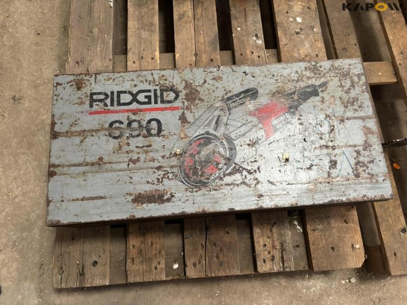 Ridgid 690 thread cutting set 8